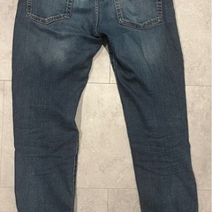 メンズ　ダメージデニムの画像