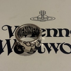 Vivienne Westwoodリングの画像