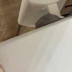 ダイニングテーブルの画像