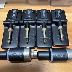 LEKATO ワイヤレス ギター送受信機2つ、イヤフォン送受信機2つ、マイク送受信機1つの画像