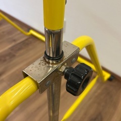 子ども用鉄棒の画像