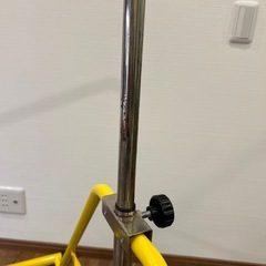 子ども用鉄棒の画像