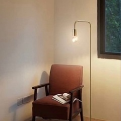 【差し上げます】デザインフロアライトの画像