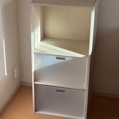 【美品】ニトリの3段棚　収納ケース付きの画像