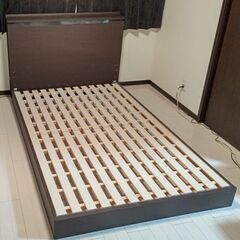 ニトリ セミダブルベッドフレーム+マットレスの画像