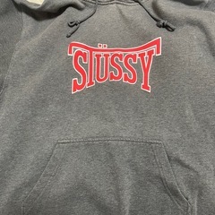 STUSSYパーカーの画像