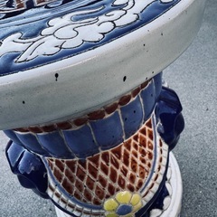 花台　陶器製　置物の画像