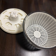 かなり大容量の水切り器の画像