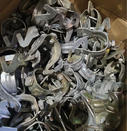フラットパネル　パネル Jフック　フラットパネル VICパネル取り付け金具 C型金具　アドフラット用取付金具固定金具　Jフック在庫残り3300個