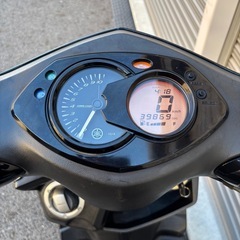 4400.社外マフラー付属　シグナスx2型　SR シート、ミラー新品　千葉県柏市　即日配送、自走引き取りも可能の画像