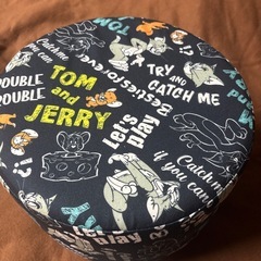 トムとジェリーくつろぎスツールの画像