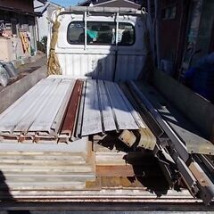 ヨドの少し大型の物置　中古の画像