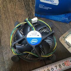 CPU Intel G530 2.4GHz インテル Celeron 【h251130002】の画像