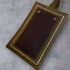 Valentino Garavani バゲージタグ ネームタグ スタッズ レザーの画像