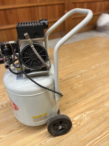 アストロ　コンプレッサー38L