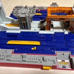 プラレール 新幹線変形! メガデカE6系ステーションの画像