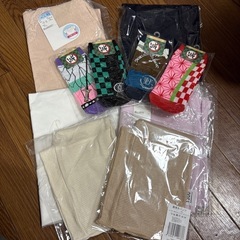 LLサイズ 婦人用下着と腹巻と靴下の画像