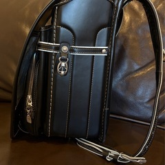 カザマランドセル　黒×金ステッチの画像