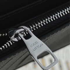 LOUIS VUITTONルイヴィトン　ポルトフォイユ・ブラザ M83126の画像