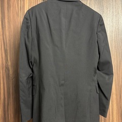 【クリーニング済】AOKI スーツ 黒　薄いストライプの画像