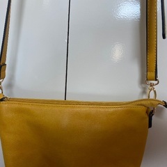 ショルダーバッグの画像