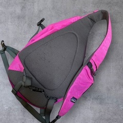 【良品】Patagonia アトムスリングバッグ 8L ピンク パタゴニアの画像