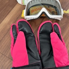 キッズゴーグルと手袋セット🩷の画像