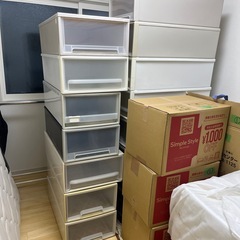 無料　プラスティック　衣装ケースの画像