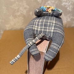 ねこぬいぐるみ グレイチェック柄 着物作家ハンドメイドの画像