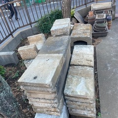 長方形　石　コンクリートの画像