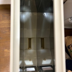 お話中です　
スリム米びつ の画像