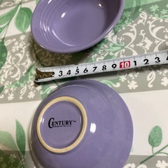 💛ラベンダー色 小皿2枚の画像