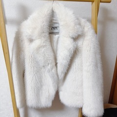 ZARA フェイクファージャケット ZW COLLECTION ホワイト 白の画像