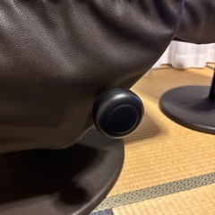 リクライニング付きロッキングチェア(オットマン付属)の画像