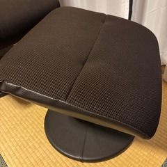 リクライニング付きロッキングチェア(オットマン付属)の画像