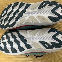 HOKA クリフトン8の画像
