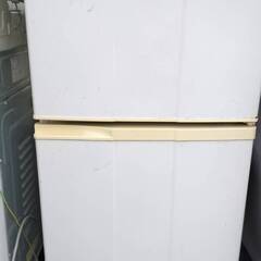 代理出品　中古品冷蔵庫　受渡は上野宮国　2500円　引越しに伴い格安にて販売いたします　早めの受取優先致しますの画像