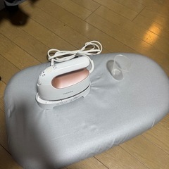 Toshiba スチームアイロンの画像