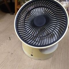 定価15000円　2019年極上美品　高性能　サーキュレーター　2500円から4000円　ストーブ エアコン の対流　扇風機の画像