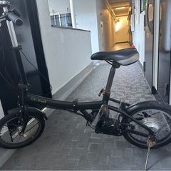 折りたたみ電動自転車の画像