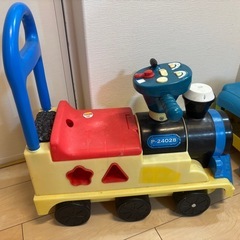 おもちゃの車
の画像