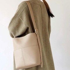 自立型ショルダーバッグ　ライトベージュの画像