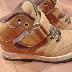 子供スニーカー   の画像