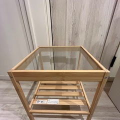 IKEA ベットサイドテーブルの画像