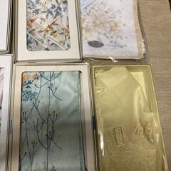 ブランド品 ハンカチ 未使用8ケース クリスチャンディオール イブサンローラン ピエール カルダン ニナリッチ等 長期保管品の画像