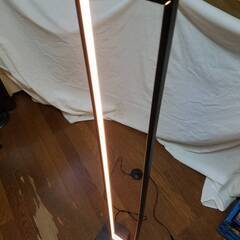 スタンド ライト 125cm（高さ） フットスイッチ ACアダプター付属 点灯確認済み おしゃれ フロア 照明 間接の画像