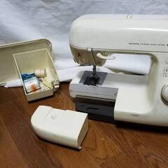 TOYOTA トヨタ ミシン MODEL ER831 簡易確認のみ　ジャンクにての画像