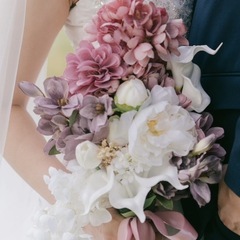 ウェディングブーケ 造花 白 紫 ピンク　結婚　前撮りの画像
