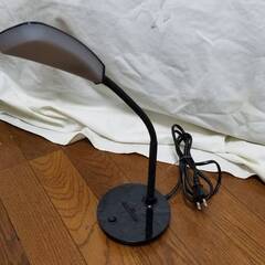 NITORI ニトリ LEDデスクライト 8360371 動作確認済みの画像