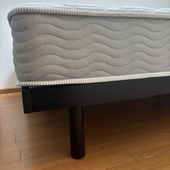 ダブルベッドの画像